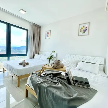 T1 Cozy 1-10Pax 2Room Trefoil Setia Alam Smart Tv Wifi Exterior photo