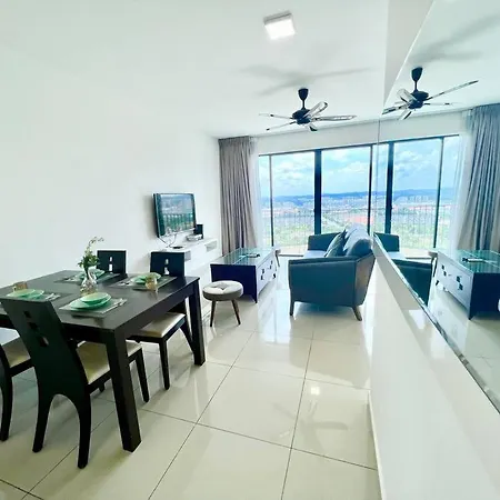 T1 Cozy 1-10Pax 2Room Trefoil Setia Alam Smart Tv Wifi Exterior photo
