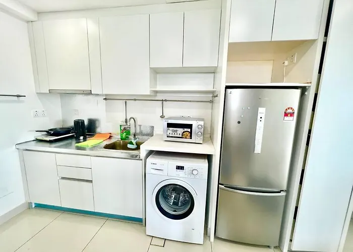 T1 Cozy 1-10Pax 2Room Trefoil Setia Alam Smart Tv Wifi