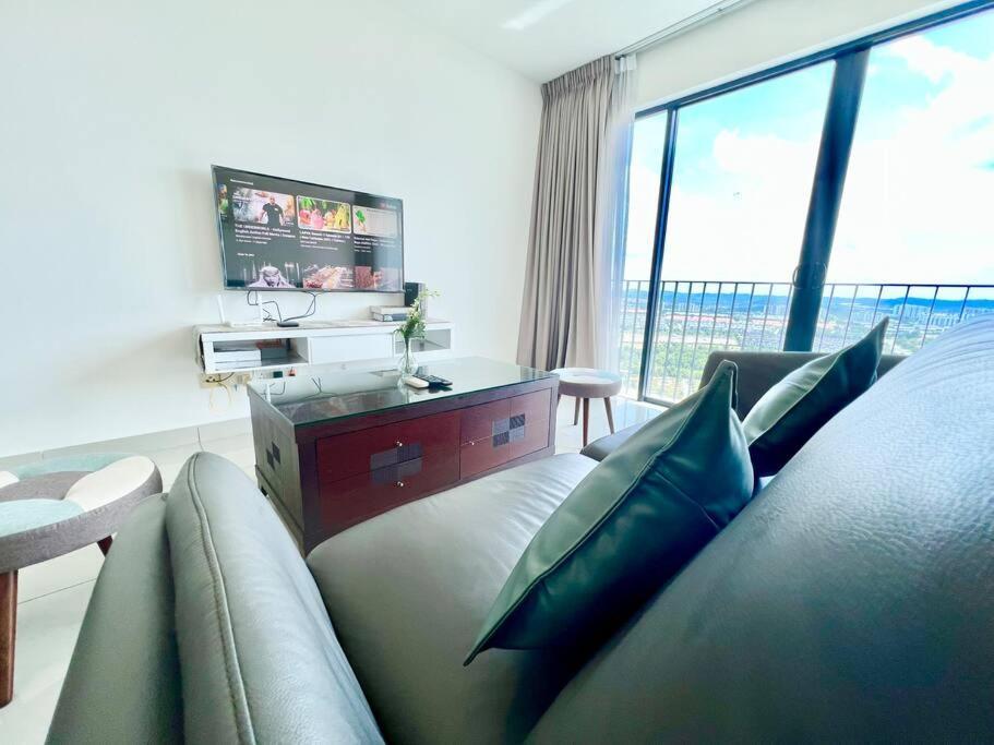 T1 Cozy 1-10pax 2room Trefoil Smart Tv Wifi Setia Alam